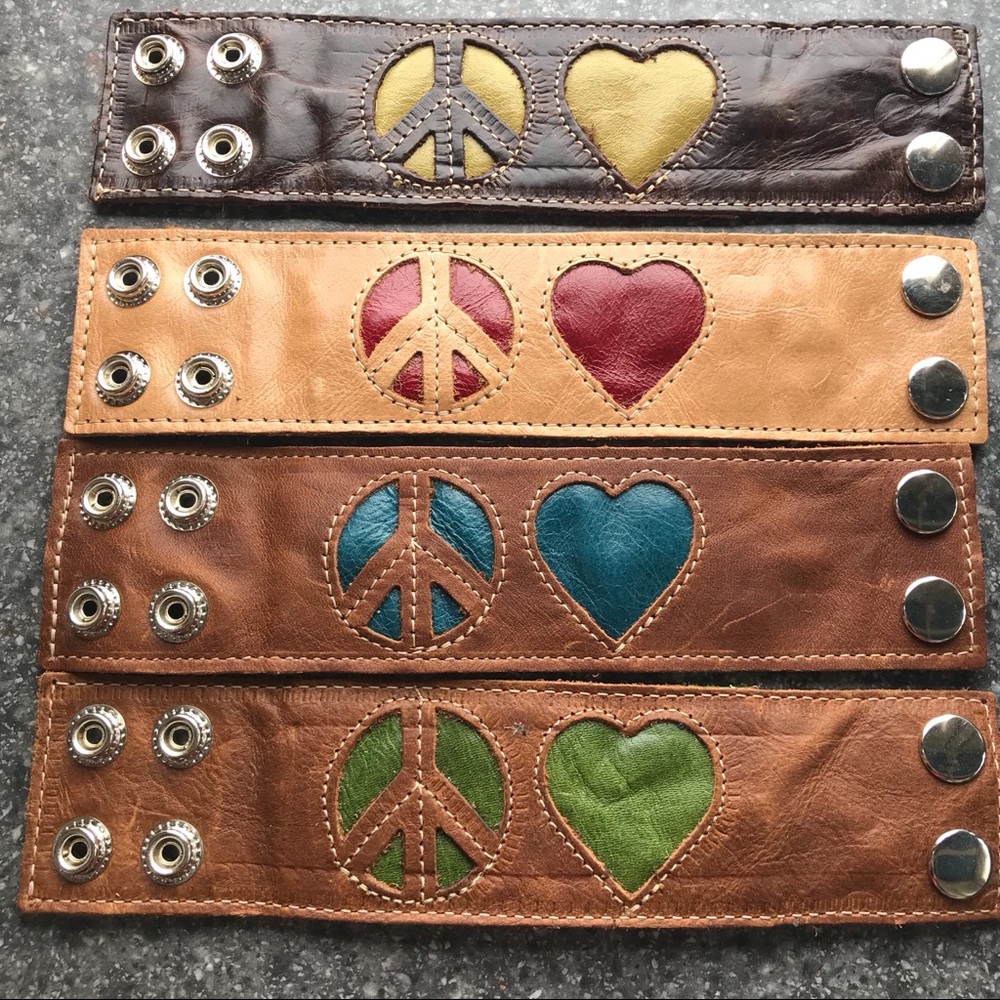 SOLD OUT Peace Leather SECRET POCKET Wrist Snap Bracelets